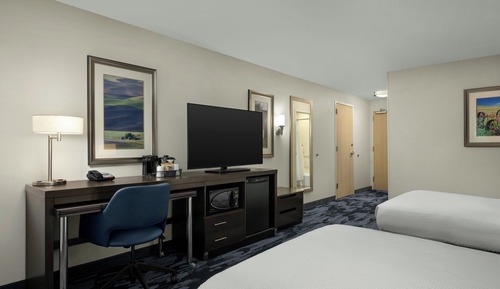 Zimmer, 2 Doppelbetten