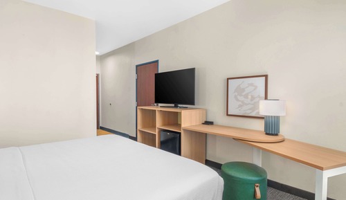 Zimmer, 1 King-Bett, barrierefrei (Mobility & Hearing, Roll-in Shower)