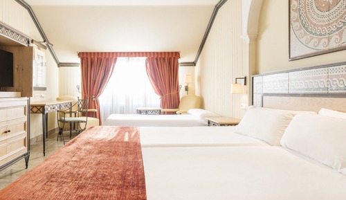 Dreibettzimmer
