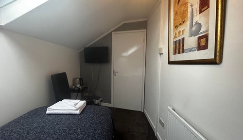 Einzelzimmer, eigenes Bad