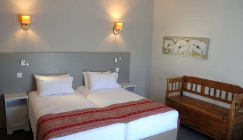 Superior-Doppel- oder -Zweibettzimmer