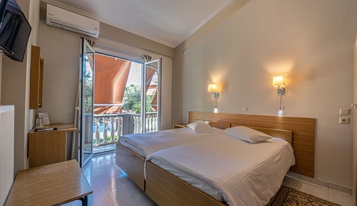 Doppel- oder Zweibettzimmer, Gartenblick (Back view)