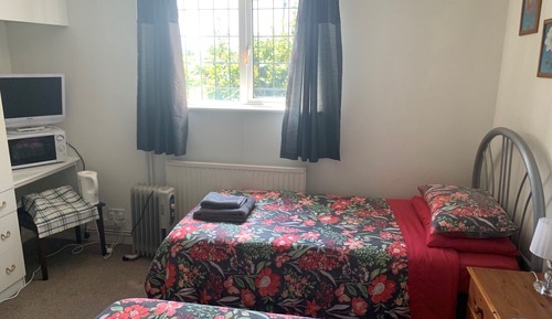 Zweibettzimmer, eigenes Bad