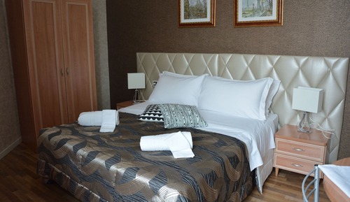 Standard-Doppel- oder -Zweibettzimmer, eigenes Bad