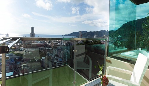 The Senses Suite with Private Jacuzzi- Free Minibar