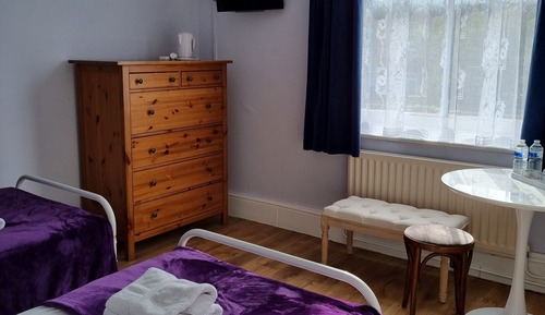 Zweibettzimmer, mit Bad