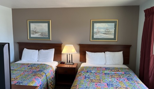 Standardzimmer, 2 Doppelbetten (No Pets Allowed)