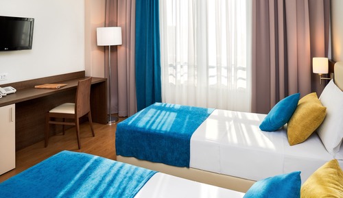 Standard-Doppel- oder -Zweibettzimmer