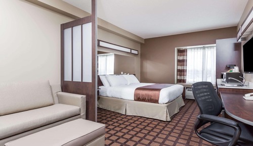 Suite, 1 Queen-Bett und Schlafsofa, barrierefrei