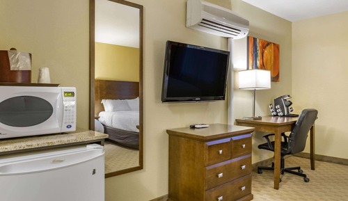 Standardzimmer, 2 Queen-Betten, Poolseite