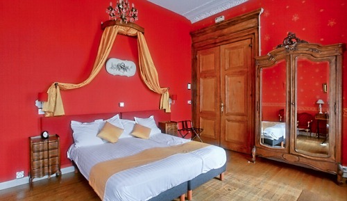 Traditional-Doppel- oder -Zweibettzimmer