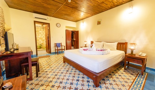 Deluxe-Bungalow, Gartenblick