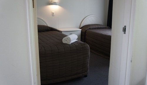 Familienzimmer, Poolzugang, zum Garten hin (Small Unit)