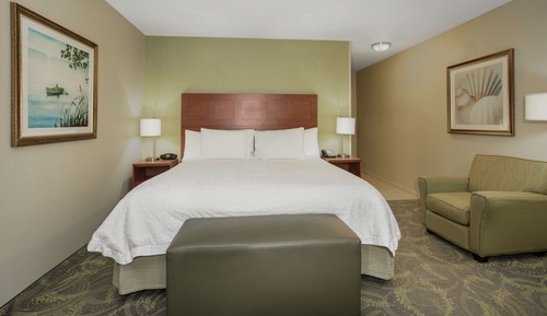 Zimmer, 1 King-Bett, barrierefrei (Hearing)