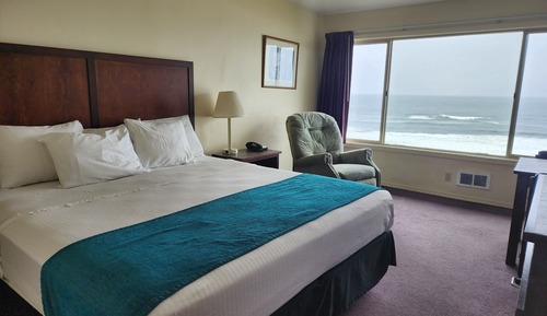 Ocean View Studio, 1 King Bed (Stairs/No Pets)