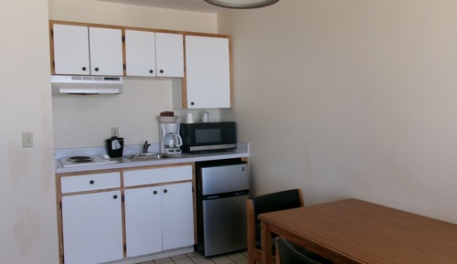 Ocean View 1 Bedroom Suite w/Gas Fireplace (Stairs/Pets)