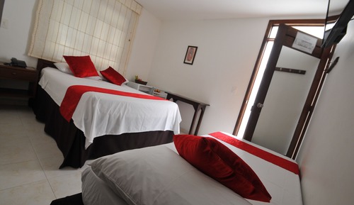 Standard-Dreibettzimmer, Mehrere Betten, Nichtraucher, mit Bad