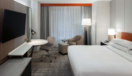 Room, 1 King Bed high floor