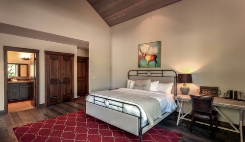 Deluxe Wilderness Suite 3