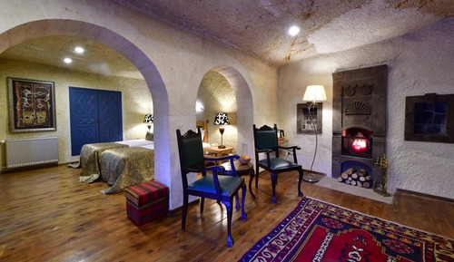 Superior-Suite (Cave)