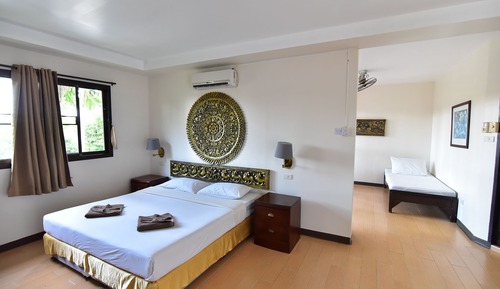 Hillside Deluxe - Double Bed