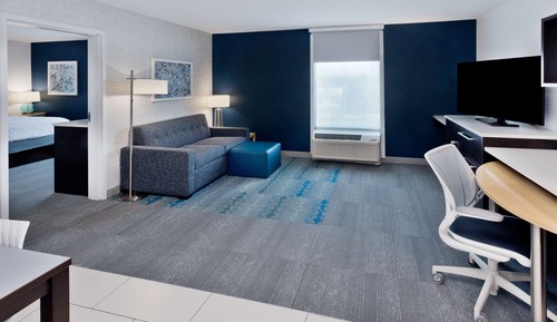 Suite, 1 King-Bett, barrierefrei (Roll-In Shower)