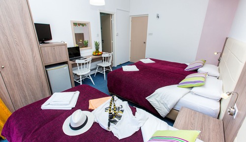 Comfort-Dreibettzimmer, Balkon, Gartenblick