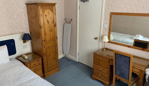 Standard-Einzelzimmer, mit Bad