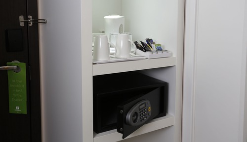 Suite, 1 King-Bett (Airport View)