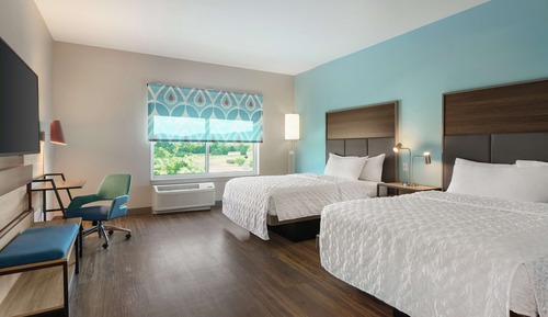 Zimmer, 2 Queen-Betten, barrierefrei, Badewanne