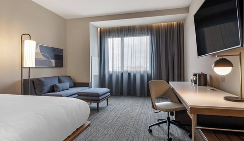 Zimmer, 1 King-Bett und Schlafsofa