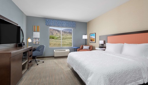 Zimmer, 1 King-Bett, barrierefrei (Mobility & Hearing, Roll-in Shower)