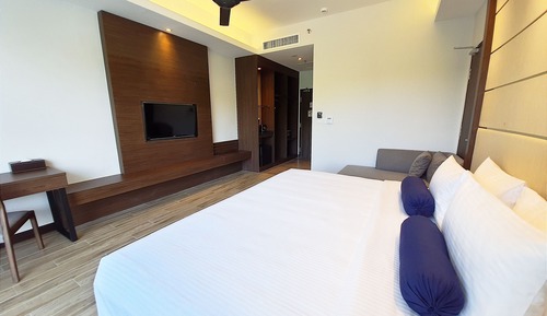 Suite (Seri Menanti)