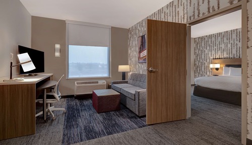 Suite, 1 King-Bett, barrierefrei (Mobility & Hearing, Roll-in Shower)