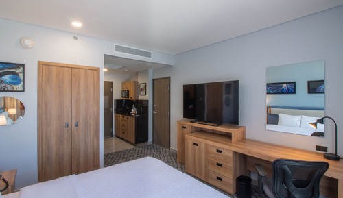 Business-Zimmer, 1 King-Bett, Kühlschrank und Mikrowelle (Wet bar)