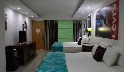 Design-Zimmer (2 King Beds)