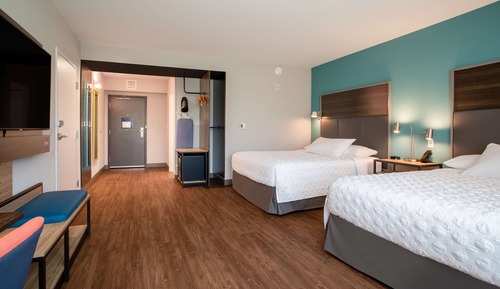 Zimmer, 2 Queen-Betten, barrierefrei (Roll-In Shower)