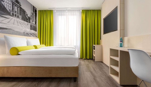 Standard-Doppelzimmer (Adjoining)
