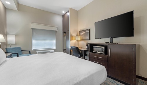 Standardzimmer, 1 King-Bett, barrierefrei, Kühlschrank und Mikrowelle