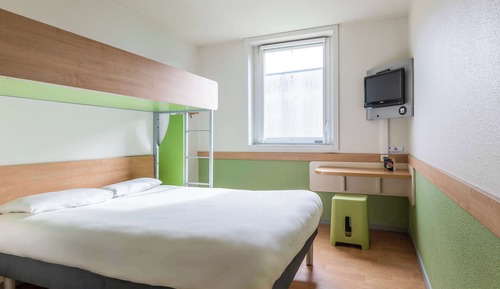 Dreibettzimmer, Mehrere Betten