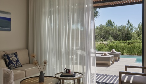 Junior-Studiosuite, eigener Pool, Bergblick (Cozy Pool)
