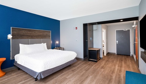 Zimmer, 1 King-Bett, barrierefrei (Roll-In Shower)