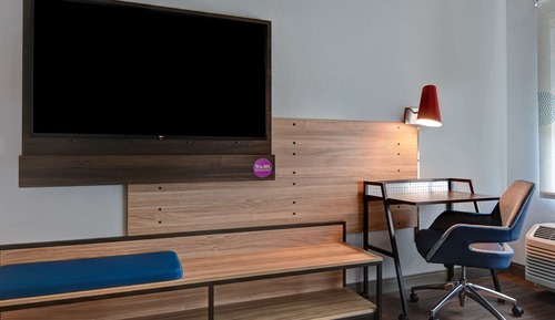 Zimmer, 2 Queen-Betten, barrierefrei, Badewanne