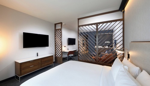 Deluxe-Zimmer, 1 King-Bett und Schlafsofa (Hearing Accessible)