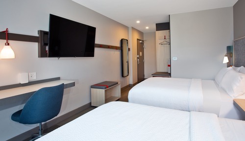 Standardzimmer, 2 Queen-Betten, rollstuhlgeeignete Dusche (Mobility)