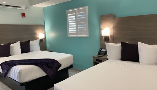 Zimmer, 2 Queen-Betten