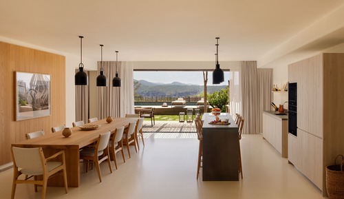 Seven Bedroom Townhouse