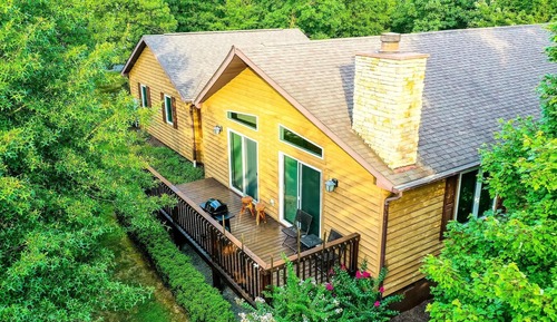 Ferienhaus, Mehrere Betten (Cacapon Connected - Workplace Retreat)