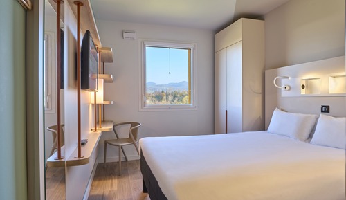 Dreibettzimmer, Mehrere Betten