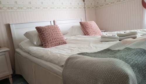 Standard-Doppel- oder -Zweibettzimmer